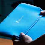 Klip Xtreme Kolours Funda para Laptop 14.1" Reversible Negro / Azul-KNS-214BL - Imagen 2